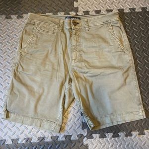 Men’s AEO shorts size 34